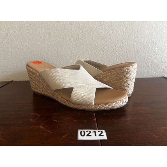 Tommy Bahama Suzette Wedge Sandals Sz 9.5M Slip On Espadrille Heel Beige Fabric - Picture 1 of 10